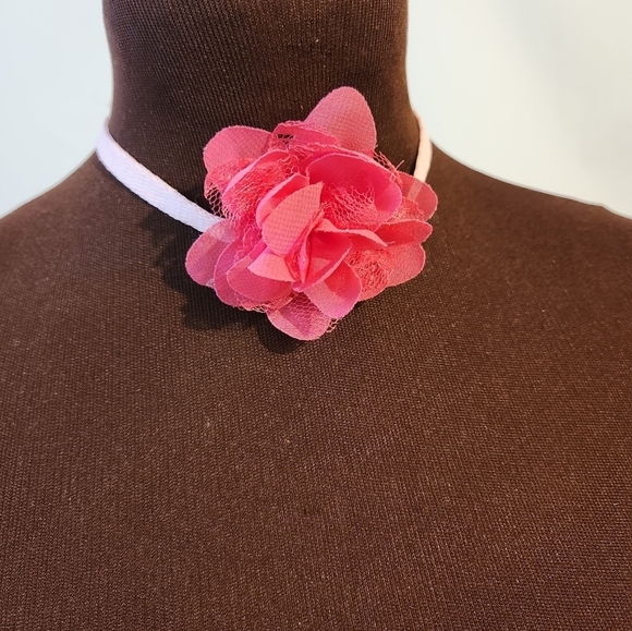 Hand Crafted Flower Choker Necklace Floral Choker Dark Pink Light Pink - Picture 8 of 9